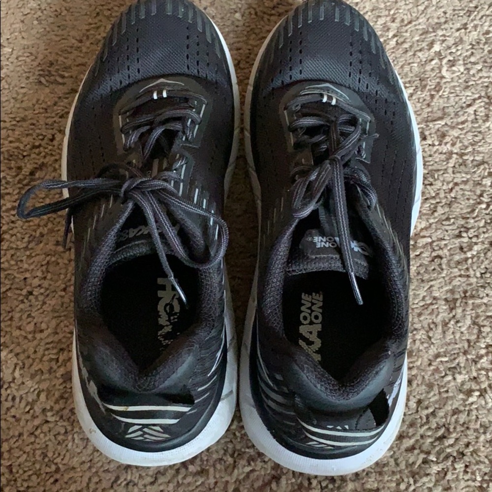 Hoka Men’s pre Worn Sneakers